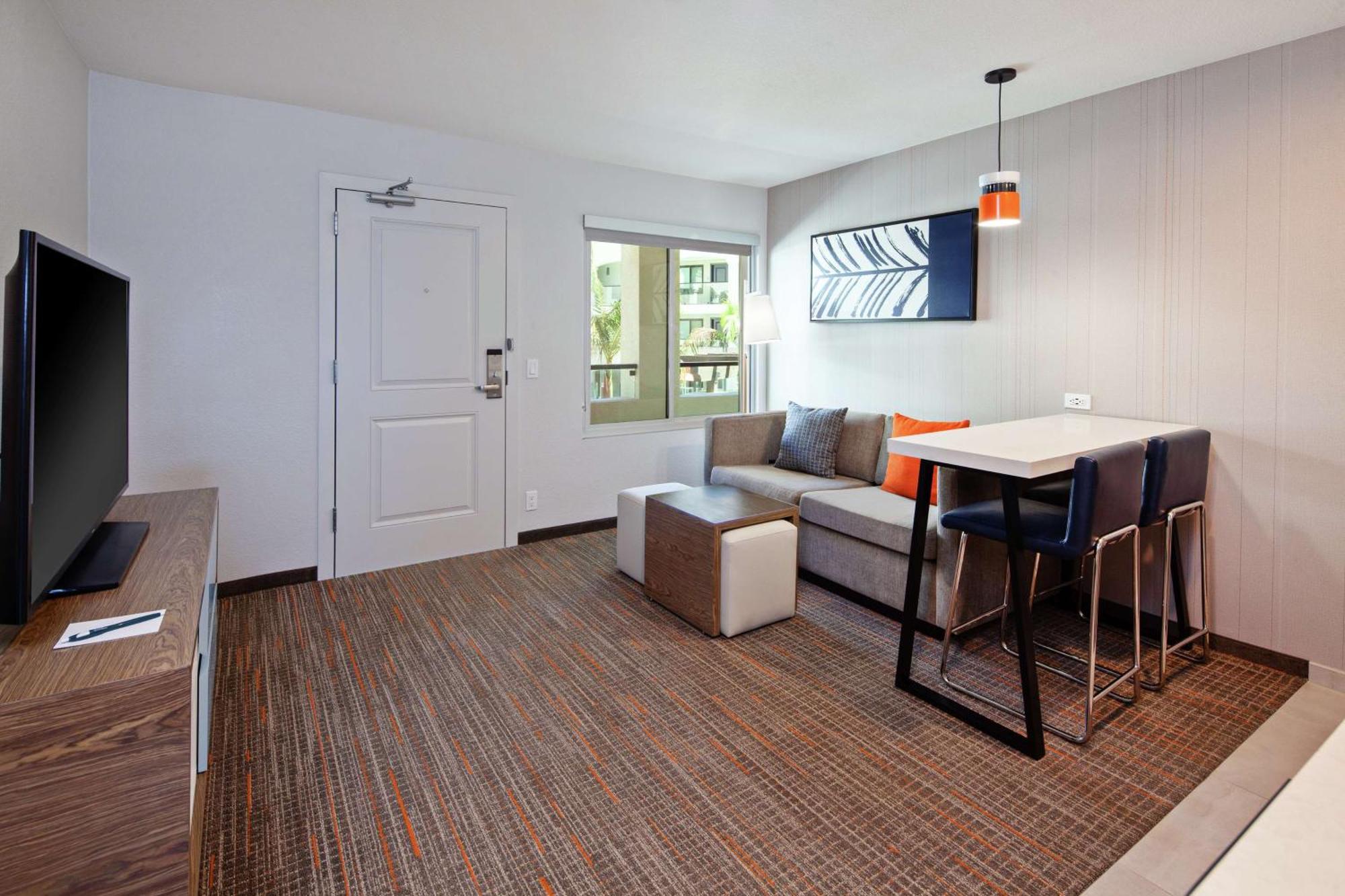 Homewood Suites By Hilton San Diego Central Екстериор снимка