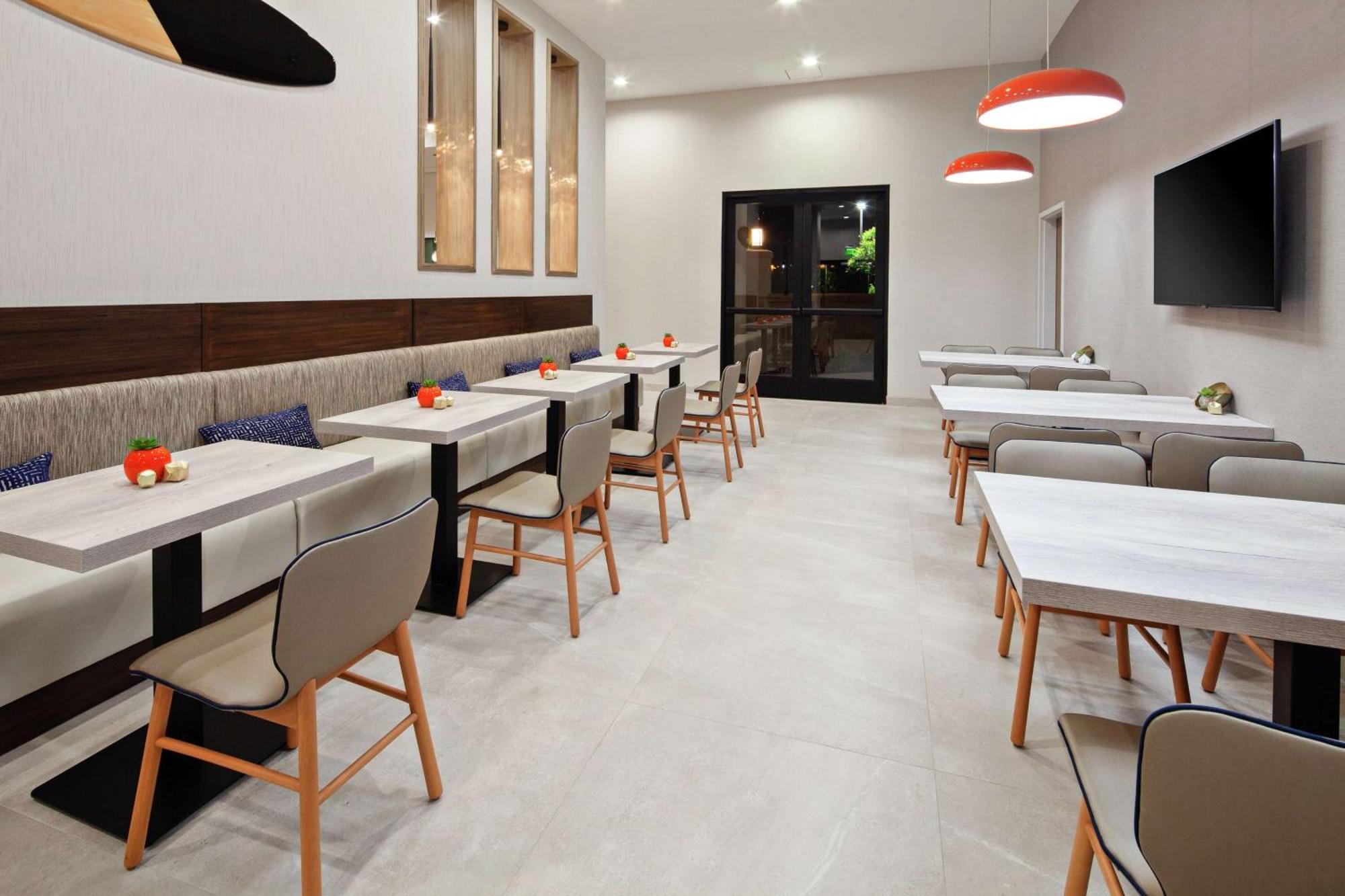 Homewood Suites By Hilton San Diego Central Екстериор снимка