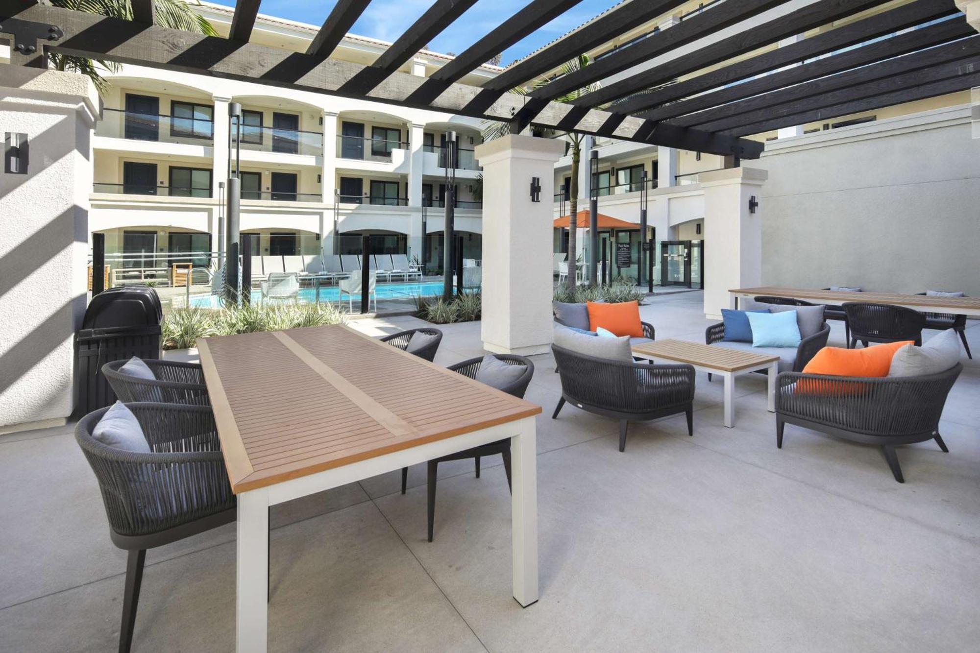 Homewood Suites By Hilton San Diego Central Екстериор снимка