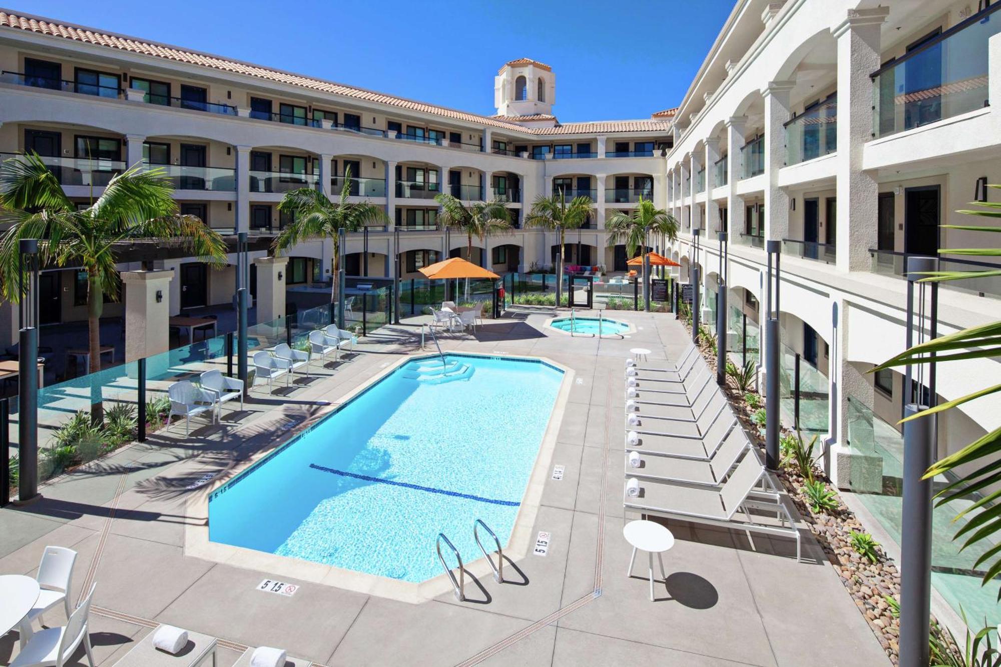 Homewood Suites By Hilton San Diego Central Екстериор снимка