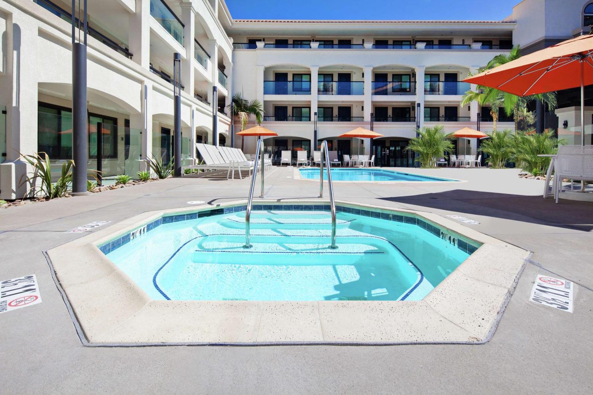 Homewood Suites By Hilton San Diego Central Екстериор снимка