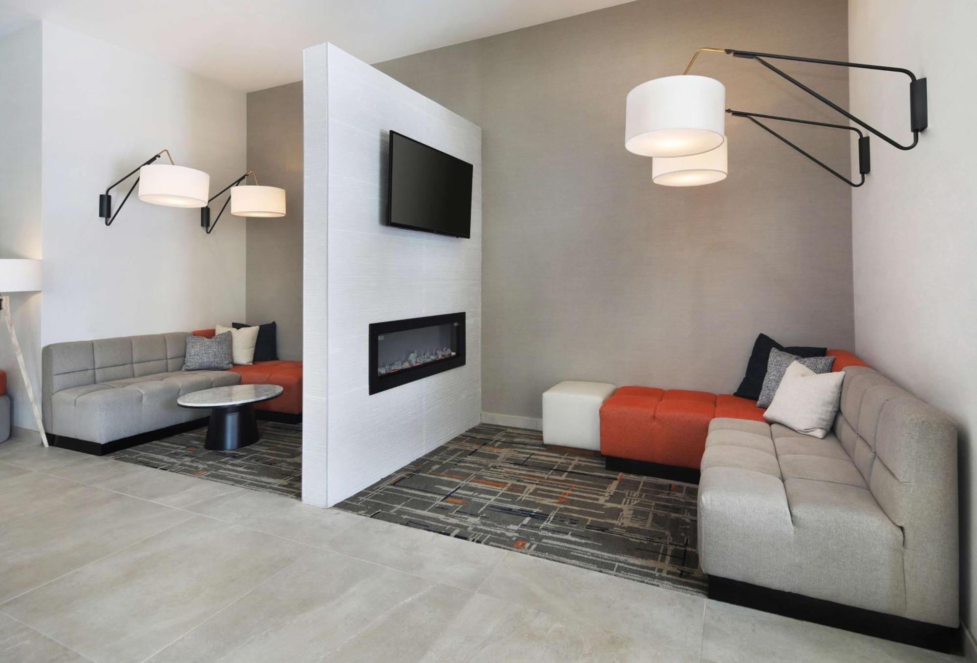 Homewood Suites By Hilton San Diego Central Екстериор снимка
