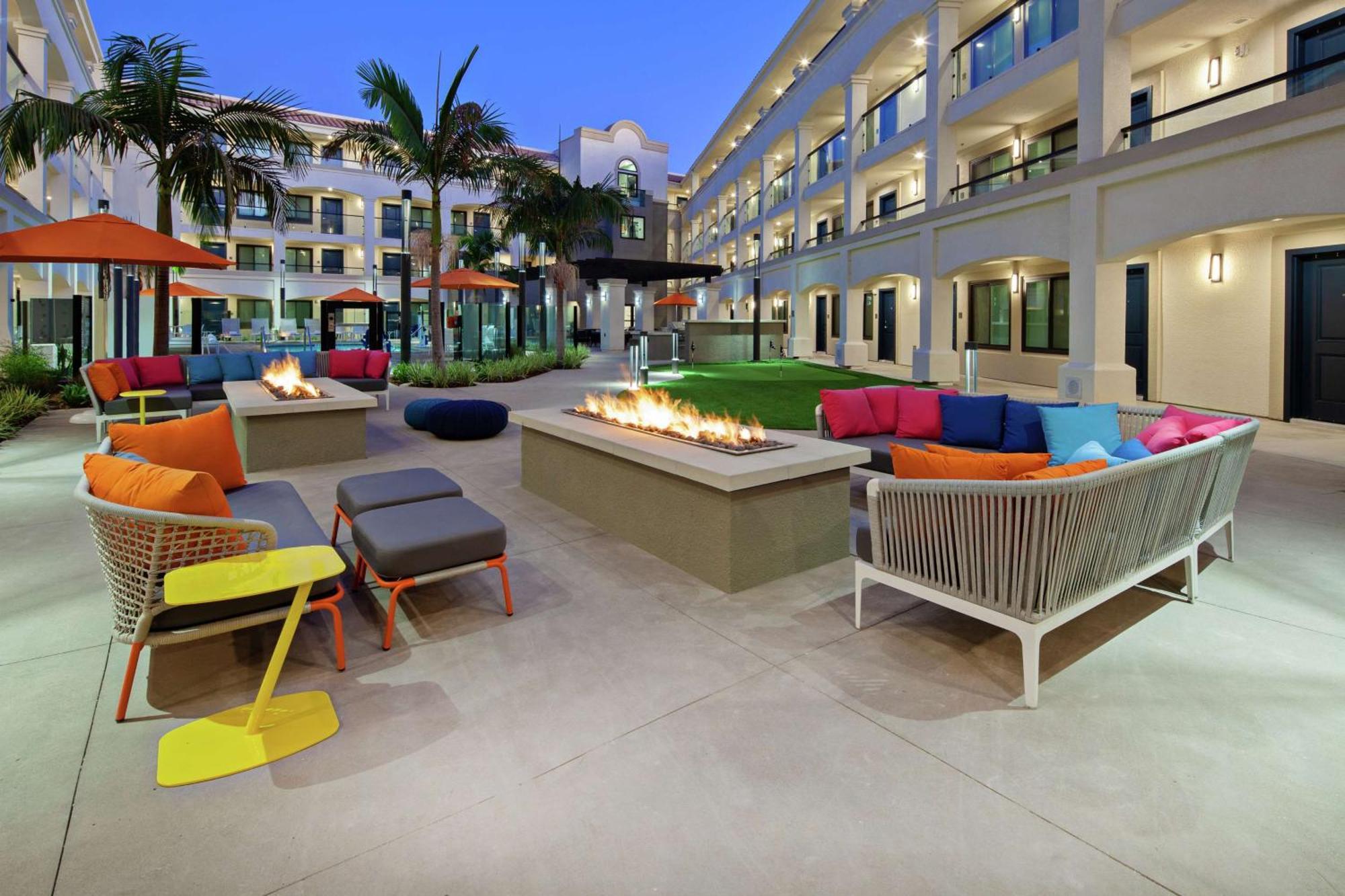 Homewood Suites By Hilton San Diego Central Екстериор снимка